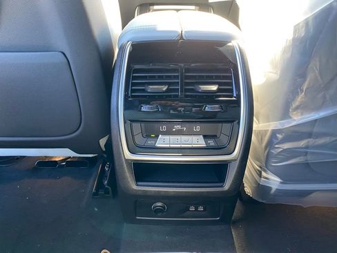 New 2026 BMW X5 xDrive40i w/ M Sport Package AWD/4WD image 8