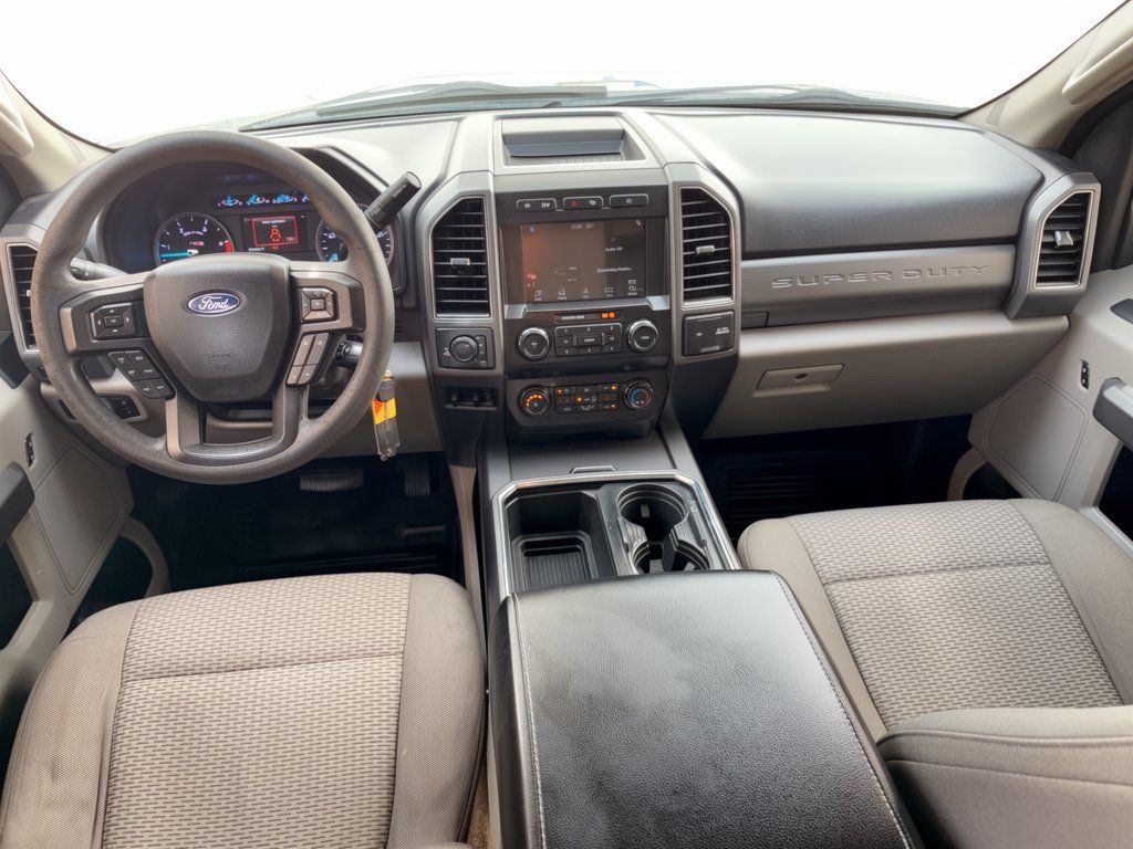 Used 2019 Ford F250 XLT w/ XLT Premium Package AWD/4WD image 17