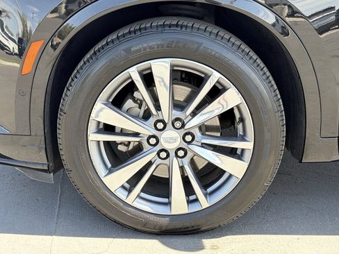 Used 2020 Cadillac XT6 Premium Luxury FWD image 9