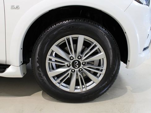 Used 2018 INFINITI QX80 2WD w/ Driver Assistance Package image 12