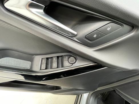 New 2026 Chevrolet Equinox LT image 12