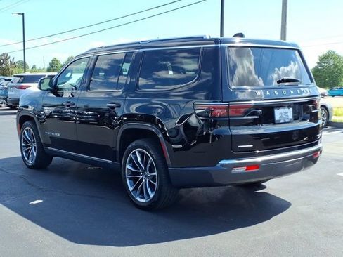 Used 2022 Jeep Wagoneer Series III w/ Premium Group I AWD/4WD image 5