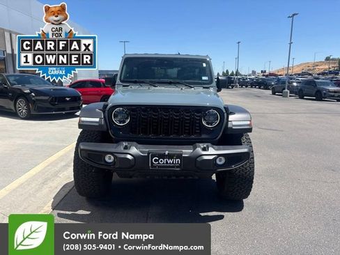 Used 2025 Jeep Wrangler Unlimited Sport AWD/4WD image 2