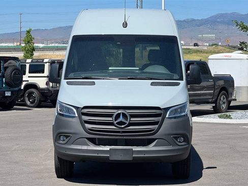Used 2024 Mercedes-Benz Sprinter 144 Cargo image 8