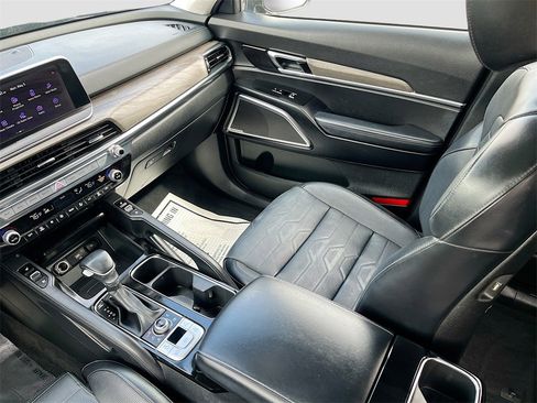 Used 2022 Kia Telluride SX w/ SX Prestige Package image 25