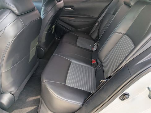 Used 2022 Toyota Corolla XSE image 28