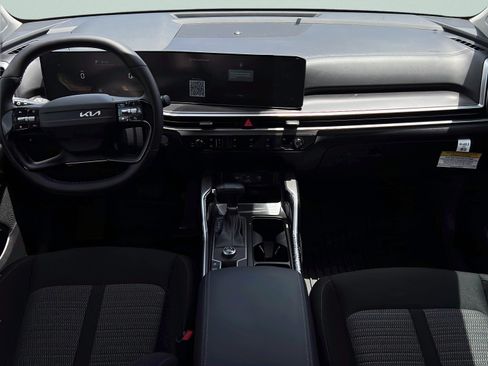 New 2026 Kia Sorento LX FWD image 12