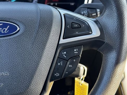 Used 2016 Ford Fusion SE image 22