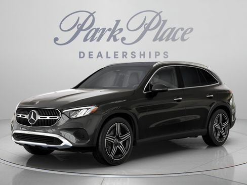 Used 2026 Mercedes-Benz GLC 300 image 1