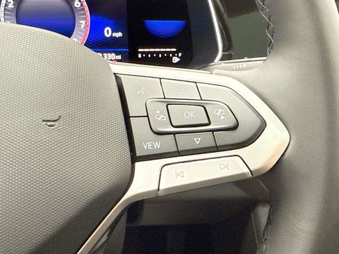 Used 2022 Volkswagen Jetta SE w/ Panoramic Sunroof Package image 12