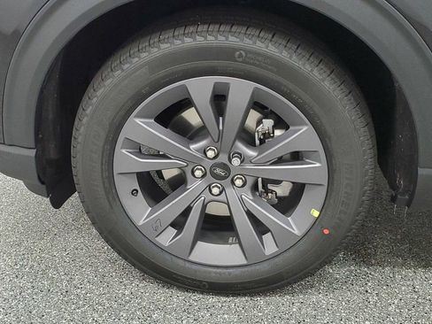 New 2026 Ford Explorer Active w/ Active Comfort Package image 8