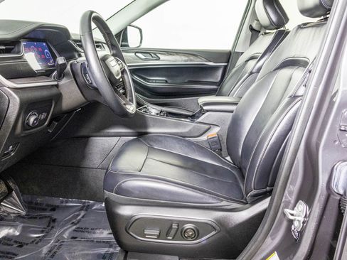 Used 2021 Jeep Grand Cherokee L Limited image 23