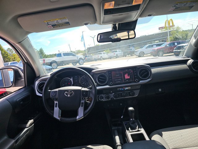 Used 2023 Toyota Tacoma SR5 w/ Technology Package AWD/4WD image 18