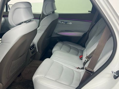 Used 2026 Genesis GV70 2.5T Advanced image 13