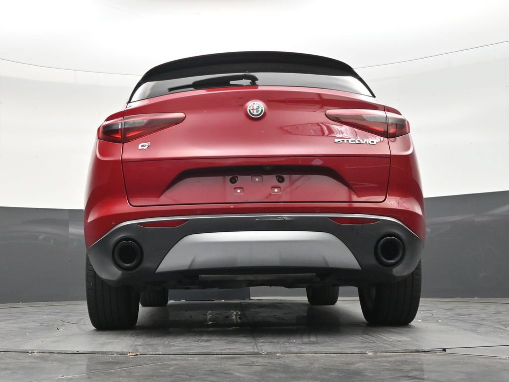 Used 2022 Alfa Romeo Stelvio Ti w/ Active Assist Plus Package AWD/4WD image 22