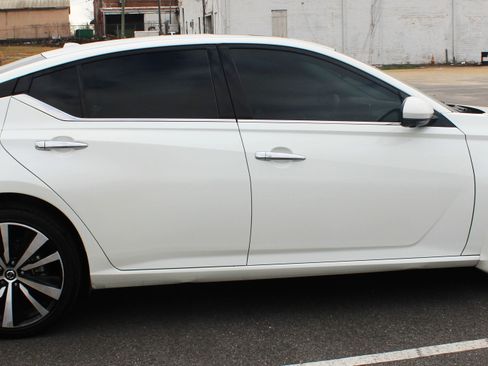 Used 2022 Nissan Altima 2.5 Platinum image 10