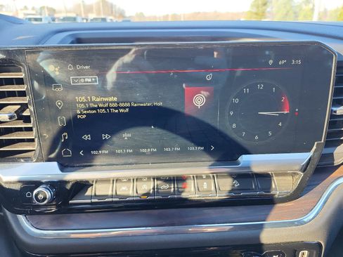 Certified 2024 GMC Sierra 1500 SLT w/ SLT Premium Package image 16