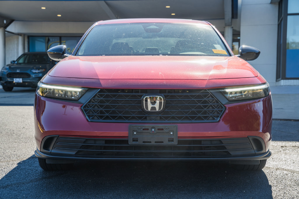Used 2023 Honda Accord Sport image 2