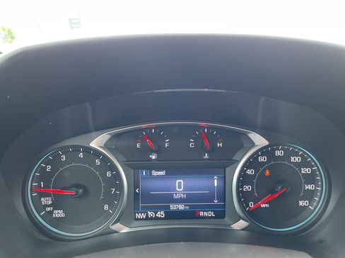 Used 2024 Chevrolet Equinox LT FWD image 11
