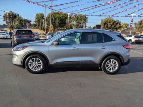 Used 2022 Ford Escape SE image 12