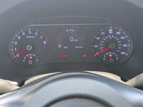 Used 2020 Kia Soul LX FWD image 32