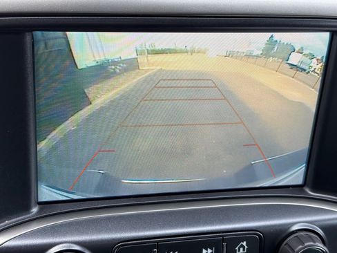 Used 2018 Chevrolet Silverado 1500 LT w/ LT Eassist Package image 18