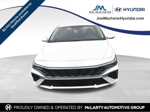 New 2026 Hyundai Elantra SE image 3