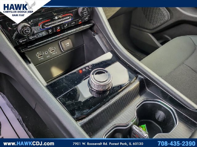 Certified 2025 Jeep Grand Cherokee Laredo AWD/4WD image 20