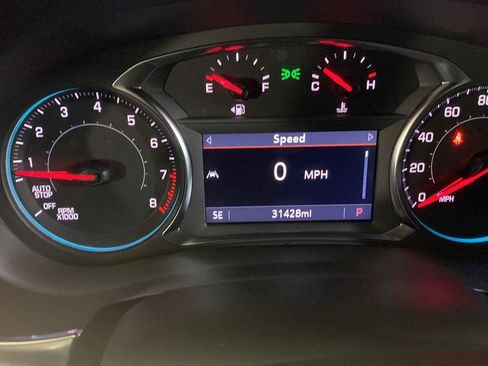 Used 2023 Chevrolet Traverse LT FWD image 22