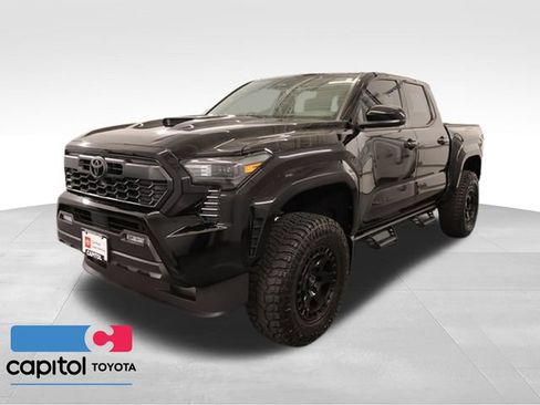 Certified 2025 Toyota Tacoma TRD Sport AWD/4WD image 6