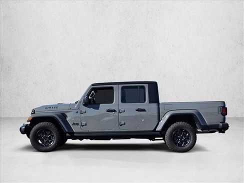 Used 2023 Jeep Gladiator Willys image 8