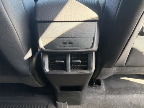 New 2026 Chevrolet Equinox LT w/ Convenience Package II AWD/4WD image 28