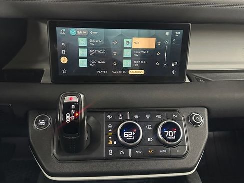 Used 2022 Land Rover Defender 90 X-Dynamic SE AWD/4WD image 20
