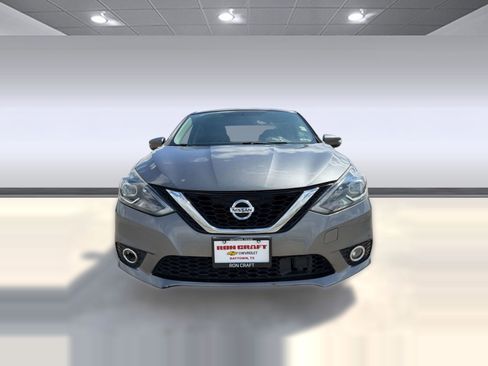 Used 2019 Nissan Sentra SR image 5