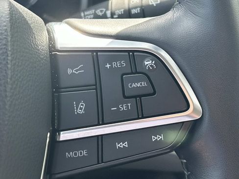 Used 2020 Toyota Highlander Limited AWD/4WD image 34
