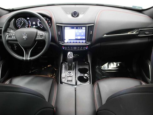 Used 2022 Maserati Levante GT image 19