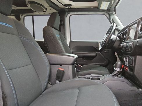 Certified 2021 Jeep Wrangler Unlimited Rubicon 4xe w/ Cold Weather Group image 31