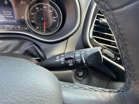 Used 2020 Jeep Cherokee Limited AWD/4WD image 26