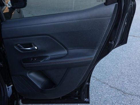 New 2025 Nissan Kicks SR image 19