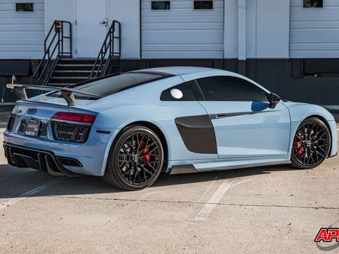 Used 2018 Audi R8 V10 w/ Premium Package image 71