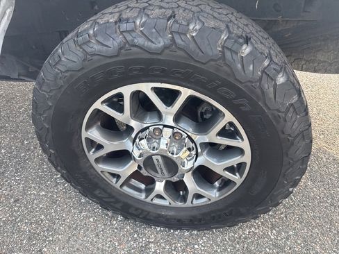 Used 2019 Ford F250 XLT w/ XLT Value Package image 25