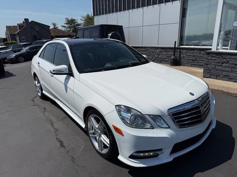 Used 2013 Mercedes-Benz E 550 4MATIC Sedan image 9