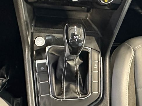 Used 2024 Volkswagen Taos SE image 17