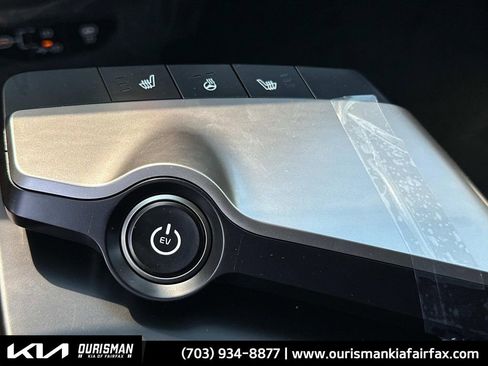 New 2025 Kia EV6 Light w/ Light LR Technology Package image 13