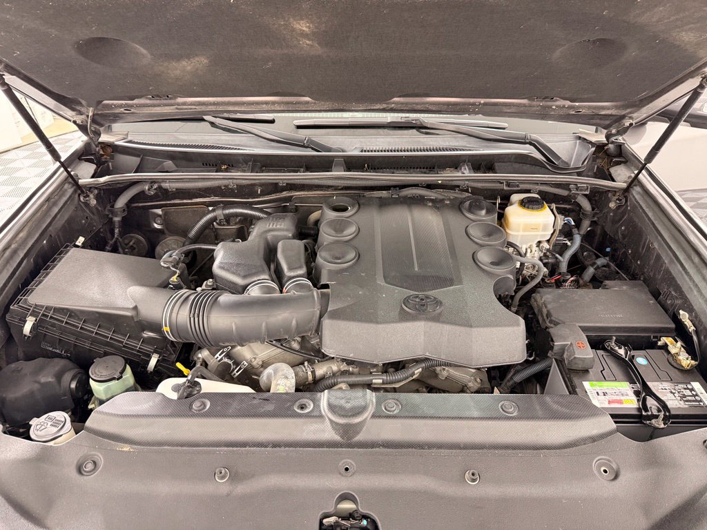 Used 2013 Toyota 4Runner Limited AWD/4WD image 38