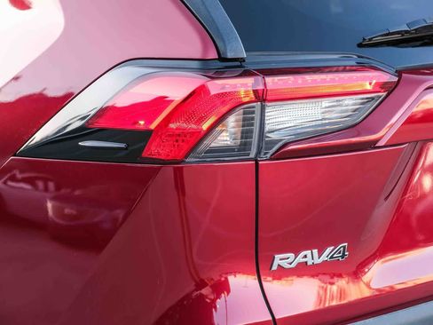 Certified 2023 Toyota RAV4 XLE w/ Convenience Package FWD image 7