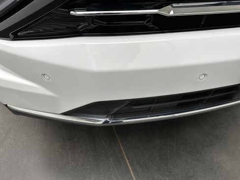 Used 2025 Chevrolet Tahoe LT image 3