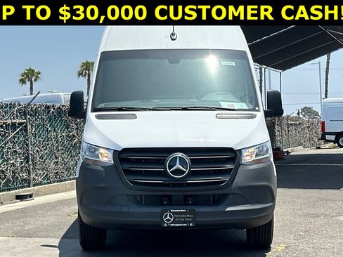 New 2024 Mercedes-Benz eSprinter 170 Cargo image 3