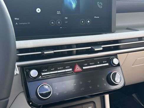 New 2026 Hyundai Tucson Limited AWD/4WD image 18