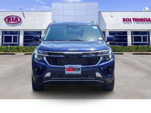 Certified 2024 Kia Seltos EX image 2